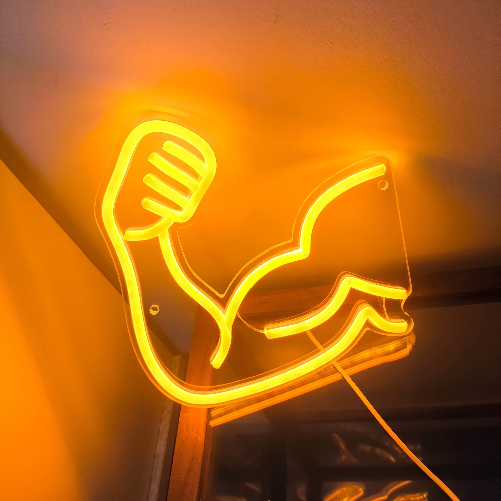 لافتة نيون تحفيزية للياقة البد - مراجعة Home Gym Neon Sign وسعره