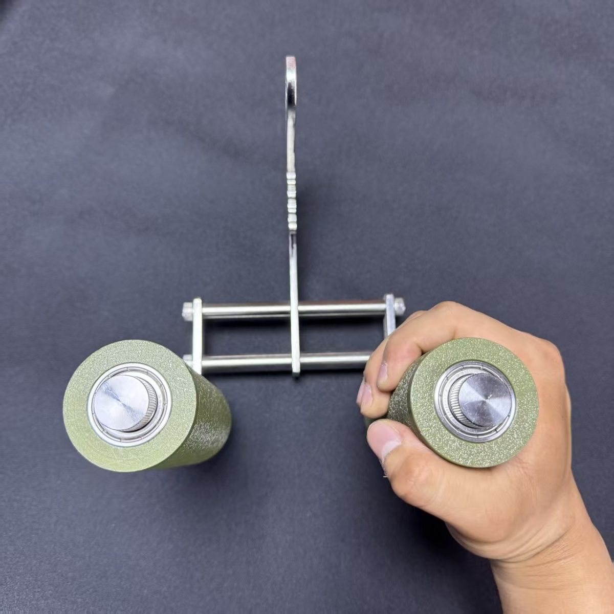 أداة تمرين المعصم على شكل حرف  - مراجعة Wrist Roller Forearm وسعره